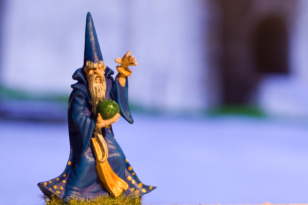 figurine magicien