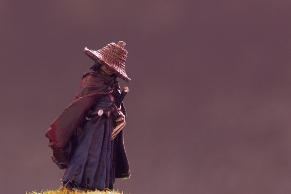 figurine initiate with katana ronin