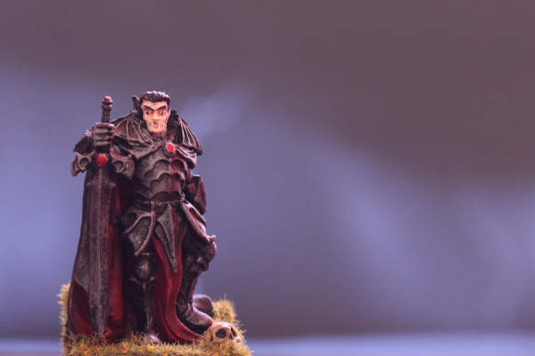 figurine vampire