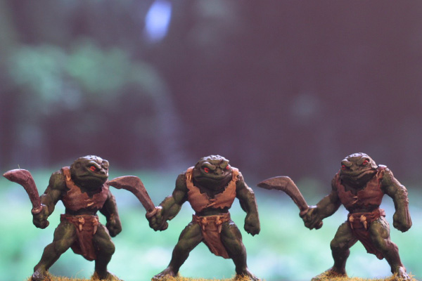 figurine homme grenouille 